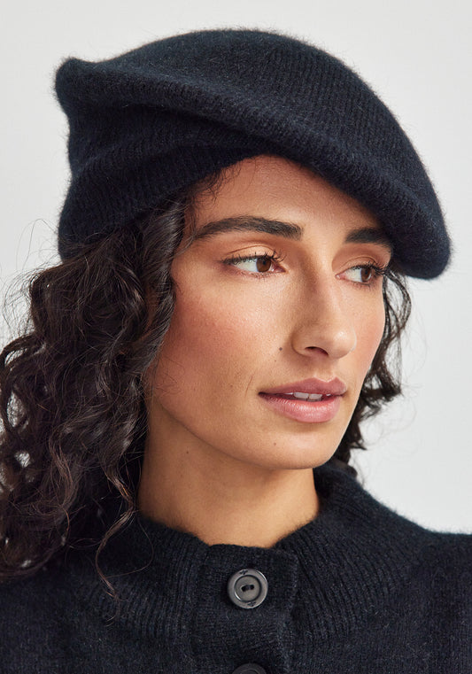 Untouched World Nia Beret