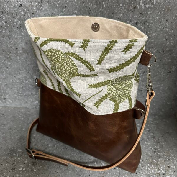 Sitting Pretty Grass Fold Over Bag